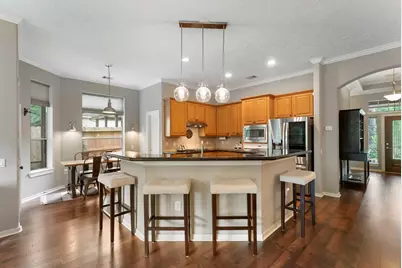 74 Shannon Green Court, The Woodlands, TX 77384 - Photo 10