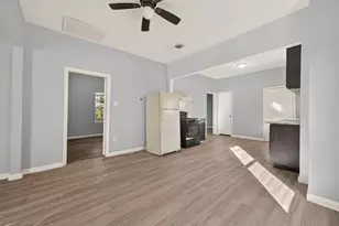 8211 Parnell St, Houston, TX 77051 - Photo 4