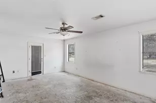 3447 Azalea St, Brenham, TX 77833 - Photo 12