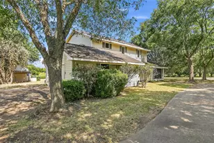 3447 Azalea St, Brenham, TX 77833 - Photo 4