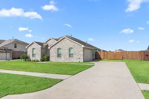 105 Sam Dr, Dayton, TX 77535 - Photo 2