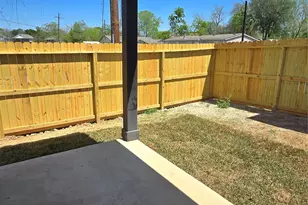 531 Gordy Rd, Bacliff, TX 77518 - Photo 12