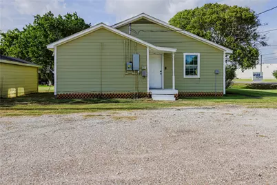 910 Brockman Street, Clute, TX 77531 - Photo 6