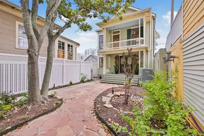 611 Church Street, Galveston, TX 77550 - Photo 1
