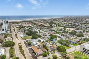 611 Church St, Galveston, TX 77550 - Photo 2