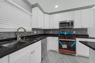 3515 Walden Dr, Pearland, TX 77584 - Photo 10