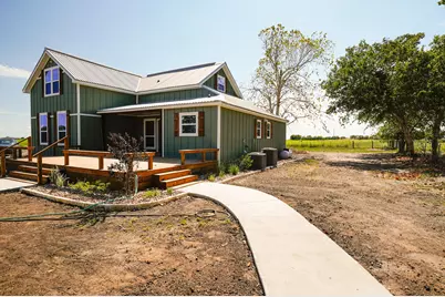 5688 Falke-Heinrich Rd, Schulenburg, TX 78956 - Photo 2