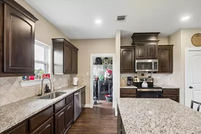 1687 Fm 949 Road, Sealy, TX 77474 - Photo 10