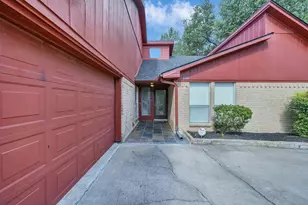 6614 Vialinda Dr, Houston, TX 77083 - Photo 2