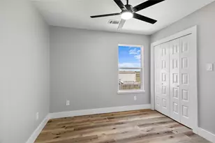 827 22nd St, San Leon, TX 77539 - Photo 14