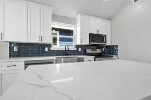 827 22nd St, San Leon, TX 77539 - Photo 8