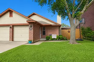 11655 Gullwood Dr, Houston, TX 77089 - Photo 1