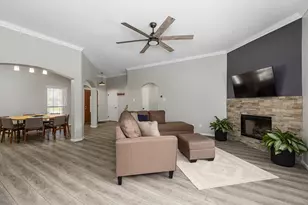 9919 Memorial Crossing Dr, Tomball, TX 77375 - Photo 10