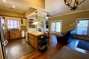 210 W Washington St, Madison, GA 30650 - Photo 2