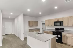 320 Goldeneye Duck Dr, Waller, TX 77484 - Photo 2
