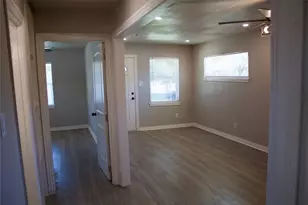 1323 E 32nd 1/2 St, Houston, TX 77022 - Photo 16