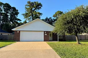 314 Greenleaf St, Huntsville, TX 77340 - Photo 1