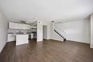 768 Memorial Mews St, Houston, TX 77079 - Photo 4