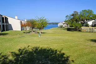 102 Lakeview Terrace, Conroe, TX 77356 - Photo 2