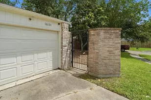 16131 Highlander Dr, Houston, TX 77082 - Photo 4