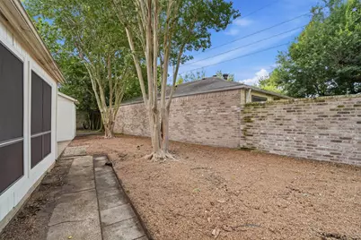 16131 Highlander Drive, Houston, TX 77082 - Photo 20