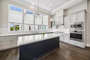 6068 Kansas St, Houston, TX 77007 - Photo 1