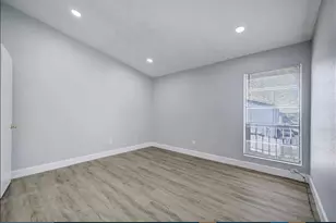 9550 Deering Dr, Houston, TX 77036 - Photo 10