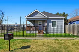 1401 Sydnor St, Houston, TX 77020 - Photo 1