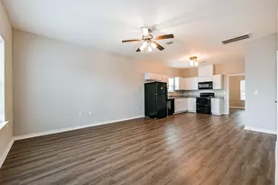 2809 Winnie St, Galveston, TX 77550 - Photo 8