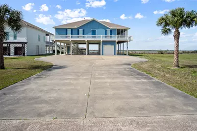 1813 Laguna Harbor Estate Boulevard, Port Bolivar, TX 77650 - Photo 1