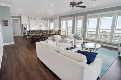 1813 Laguna Harbor Estate Boulevard, Port Bolivar, TX 77650 - Photo 18