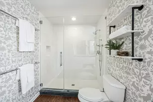 1935 W McKinney St, Houston, TX 77019 - Photo 22