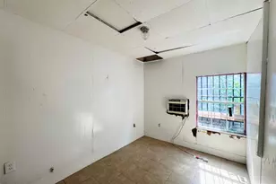 2705 Beatty St, Houston, TX 77023 - Photo 2