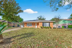 1411 Mimosa Ln, Rosenberg, TX 77471 - Photo 2