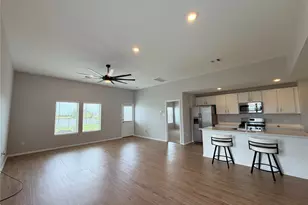 4230 Midnight Marble Dr, Baytown, TX 77521 - Photo 2