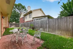 3311 Larkwood Ln, Sugar Land, TX 77479 - Photo 30