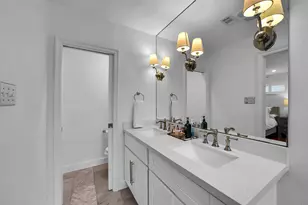 2503 Stoney Brook Dr, Houston, TX 77063 - Photo 18