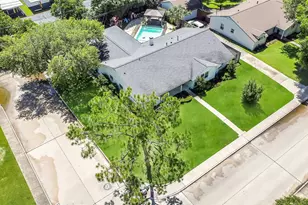 2503 Stoney Brook Dr, Houston, TX 77063 - Photo 36
