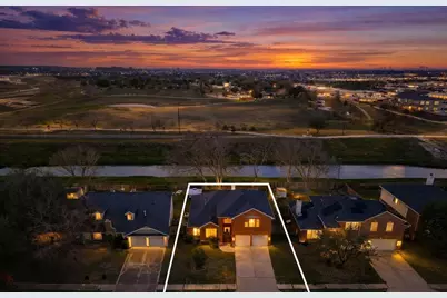 14914 W Bend Dr, Houston, TX 77082 - Photo 2