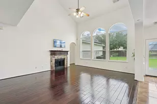 421 White Oak Pointe, League City, TX 77573 - Photo 8