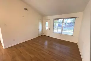 227 Cherry Valley Dr, Houston, TX 77336 - Photo 4