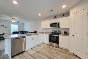 111 Avalon Dr, Huntsville, TX 77320 - Photo 8