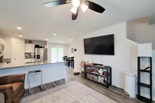 111 Avalon Dr, Huntsville, TX 77320 - Photo 6