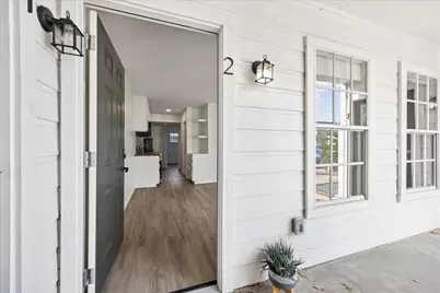 1011 W 10th Street #2, Houston, TX 77008 - Photo 1