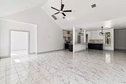 380 Cross Timbers, Livingston, TX 77351 - Photo 4