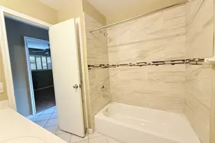 9231 Stroud Dr, Houston, TX 77036 - Photo 20