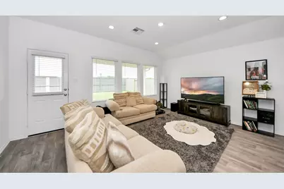 2039 Woodlark Way, Sealy, TX 77474 - Photo 10