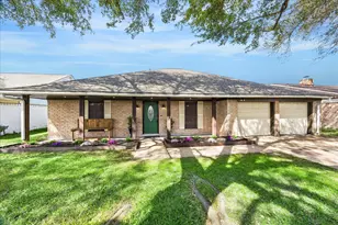 2710 Tyler Ln, Deer Park, TX 77536 - Photo 2