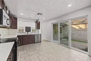 11510 Caesar Dr, Stafford, TX 77477 - Photo 16