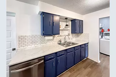 821 S Mill Street, Flatonia, TX 78941 - Photo 2